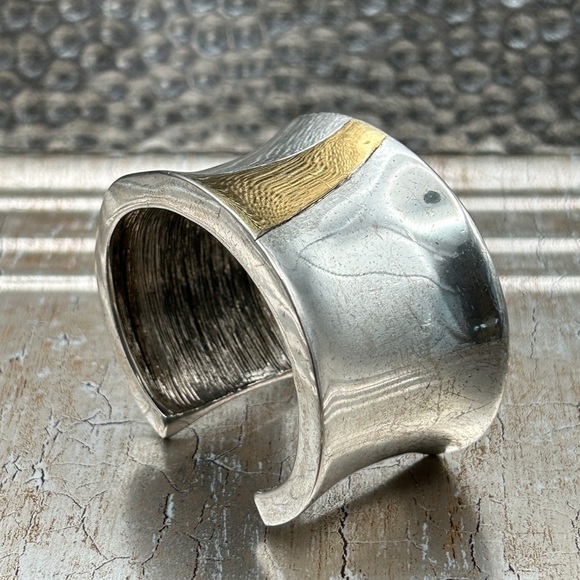 Vintage 80s Rare Givenchy Wide Cuff Two Tone Bracelet & Clip On Earrings Bundle - Picture 3 of 16